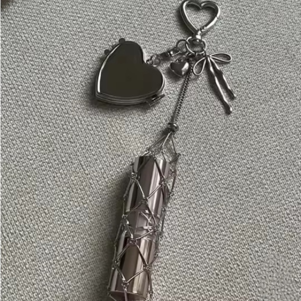 Silver Keychain Set - Picture 6 of 7